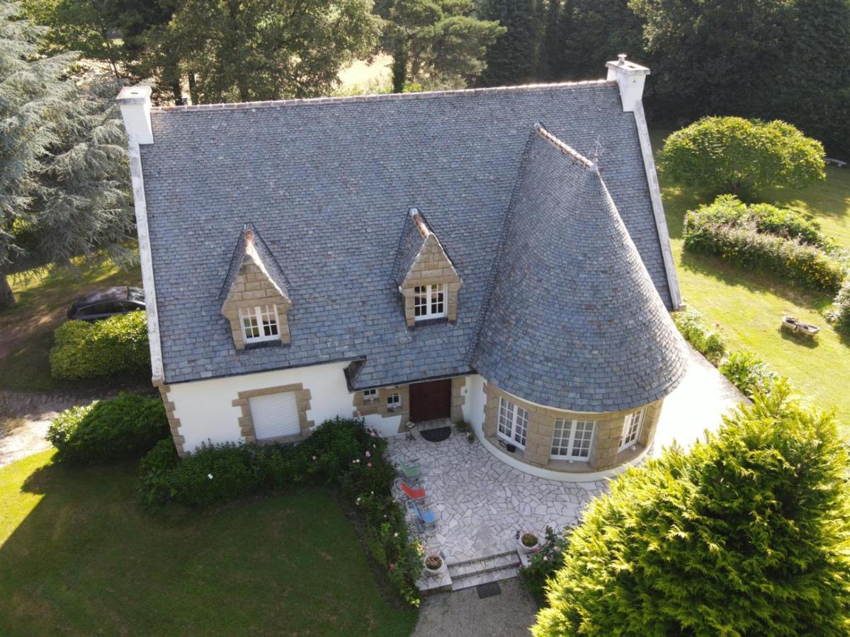 Crown Roads Le Faouët Exterior foto